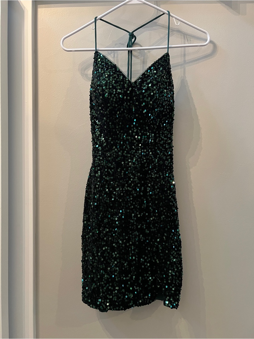 Emerald Sequin Velvet Mini Dress with Spaghetti Straps